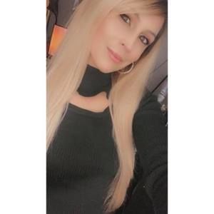 Meet your Posher, Monique